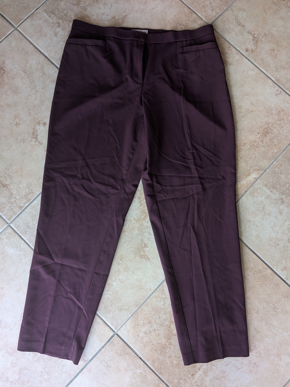Roz & Ali Classic Straight Leg Pants in Plum